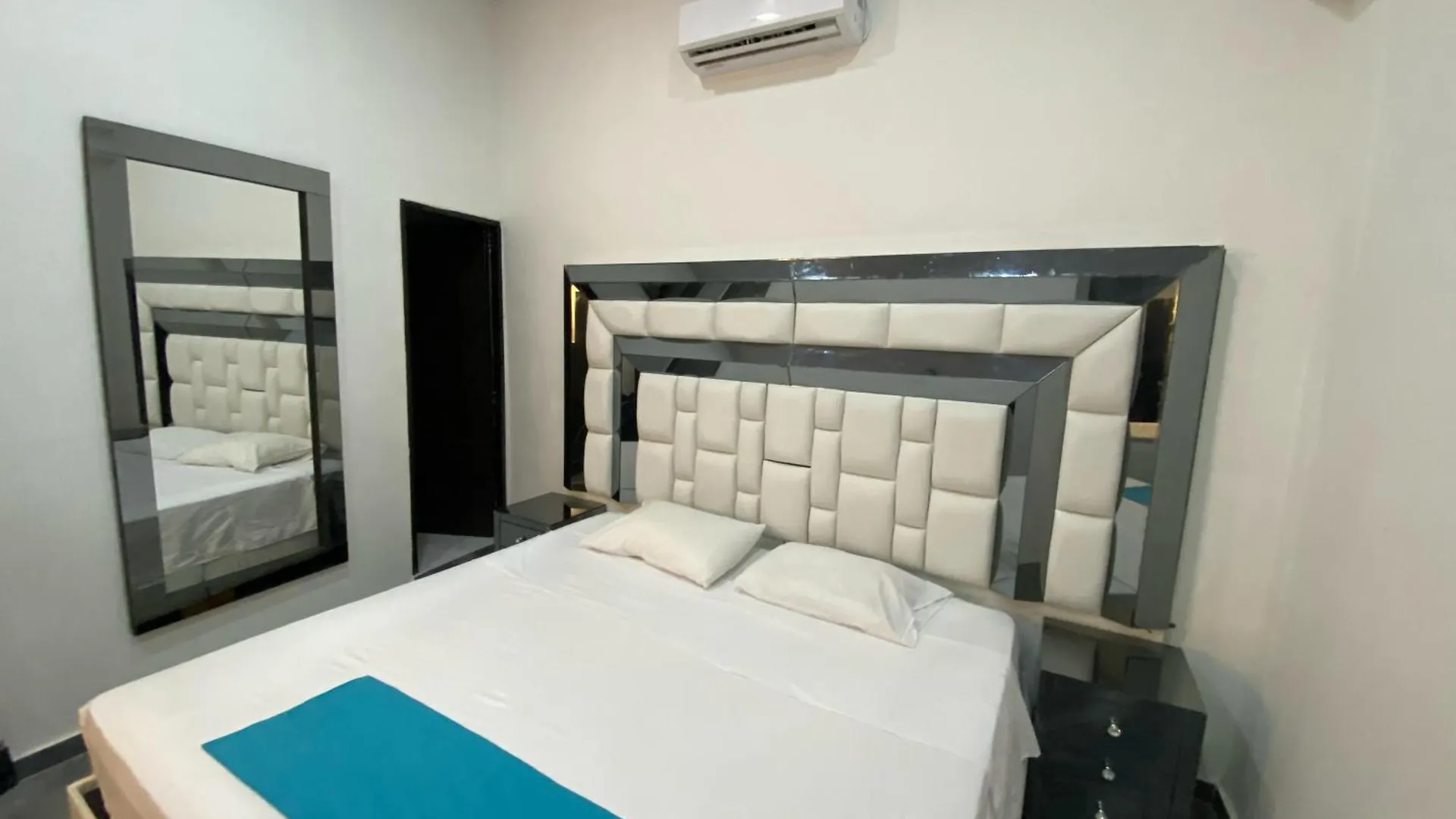 Pensión Hotel Hostal Caps Cartagena